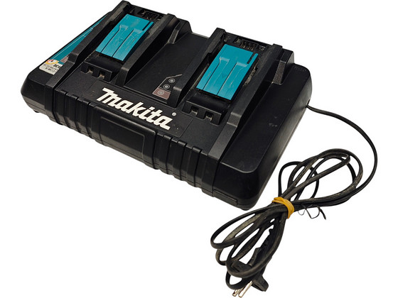 Зарядное устройство Makita DC18RD