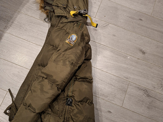 PARAJUMPERS. маленький. 34 - 36