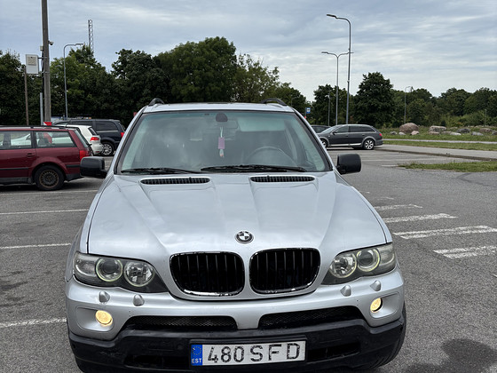 BMW X5 e53