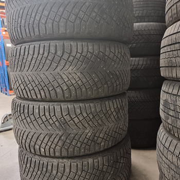 284/40R22 naastud