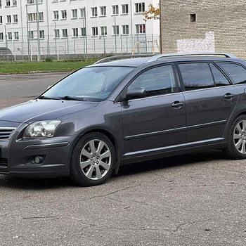 TOYOTA AVENSIS