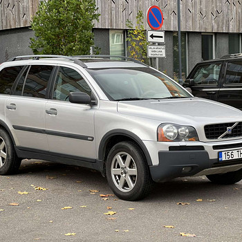 VOLVO XC90