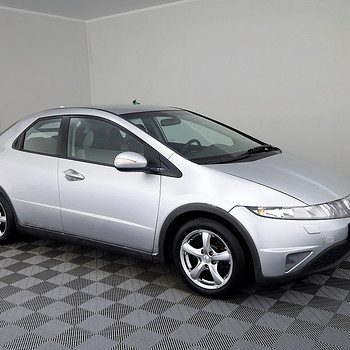 Honda Civic Elegance 1.8 103kW