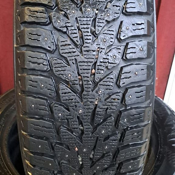 Naastrehvid 205 55 16, Kumho WinterCraft Ice WI32, 9mm, 1723