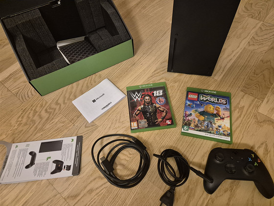 MICROSOFT XBOX SERIES X 1 ТБ + 2 CD