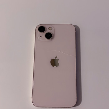 iPhone 13 розовый