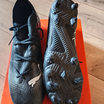 Детские футбольные бутсы Puma