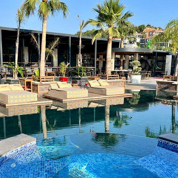 CLUB ROBIN HOOD HOTEL