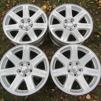 Chrysler 300 R17 5x115 originaal veljed