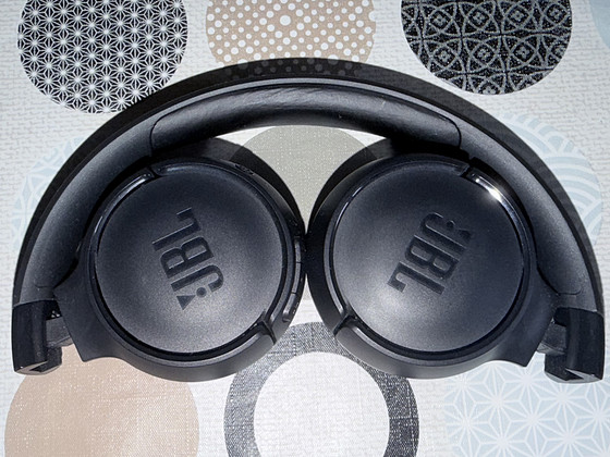 Наушники JBL BT520