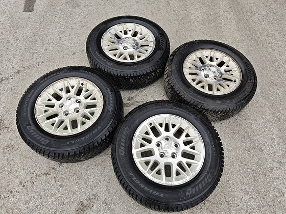 Шипованные шины для Jeep Grand Cherokee WJ
