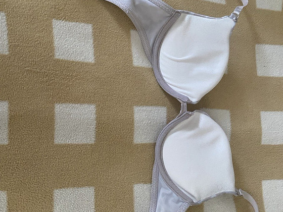 Бюстгальтер Push Up UK 34A EU 75A Secret Possession