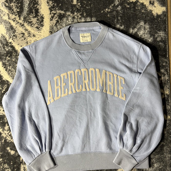 Abercrombie & Fitch светло-голубой свитшот с круглым вырезом