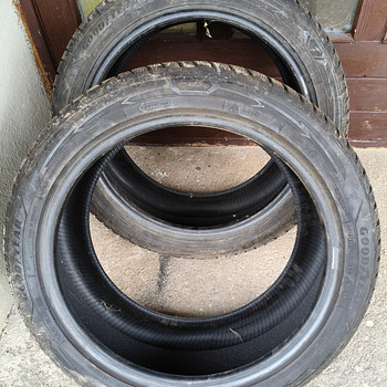 255/45/19 255/45R19 Goodyear UltraGrip