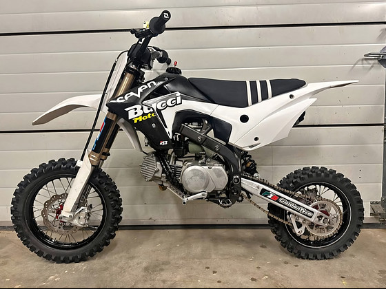 Buccimoto F15r 160cc 4 takti