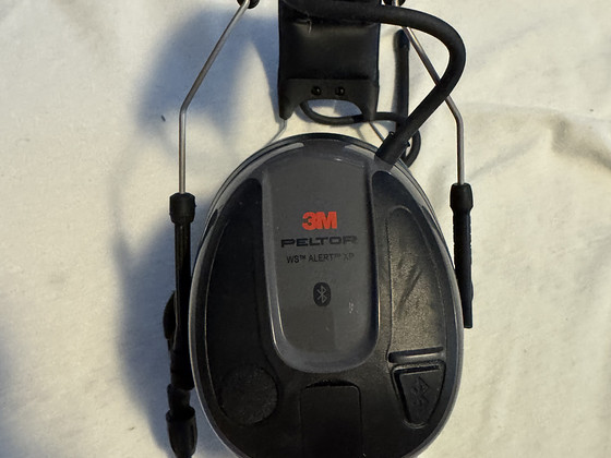 Продам защитные наушники 3M Peltor WS Alert XP