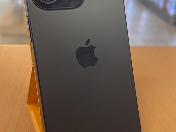 Apple iPhone 15 Pro Max 256Gb Black v heas korras