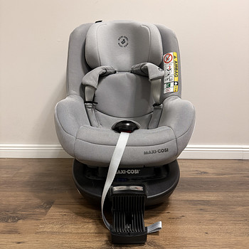 Maxi-Cosi Pearl Pro 2 i-Size + FamilyFix3 ISOFIX base