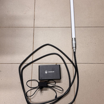 SenseCAP LoRaWAN gateway (868 MHz) + 5,8 dBi klaaskiudantenn
