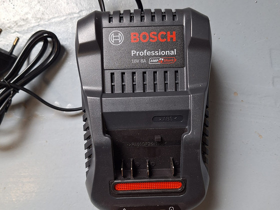 Зарядное устройство Bosch