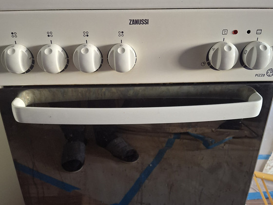 Плита с духовкой Zanussi