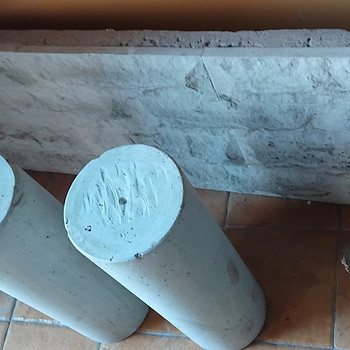Dolomiidist kivi detailid / plaadid /postid / paneel.