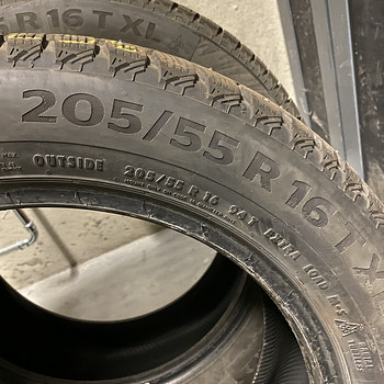 Зимние шины Continental 205/55 R16