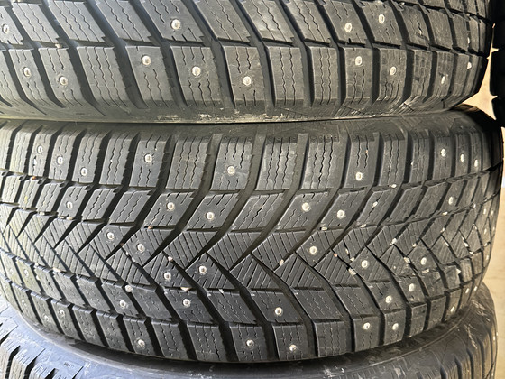 Naastrehvid 225/55/R17 101T, Vredestein Wintrac Ice, 8mm