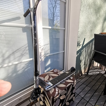 Trikitõukeratas District C253 Polished/Black