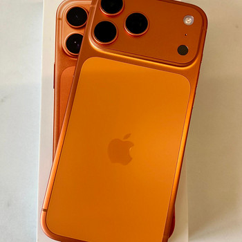 iPhone 17 Pro Max 256 GB Cosmic Orange