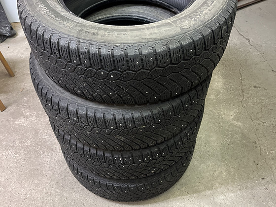 Continental ContiIceContact 235/65 R17 5.5-6mm naastrehv 4x4