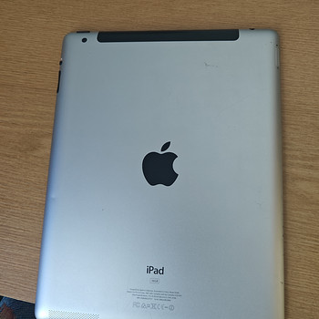iPad iPad 2 Wi‑Fi + 3G (модель GSM)