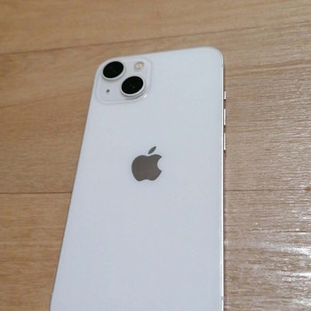 iPhone 13 белый