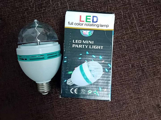 Lamp värviline keerlev diskoefektiga диско лампа
