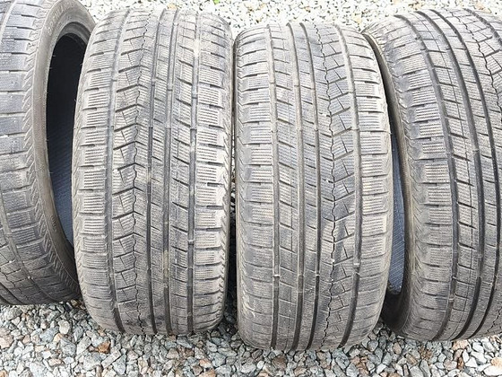 Grenlader 275/40 R20 106H XL