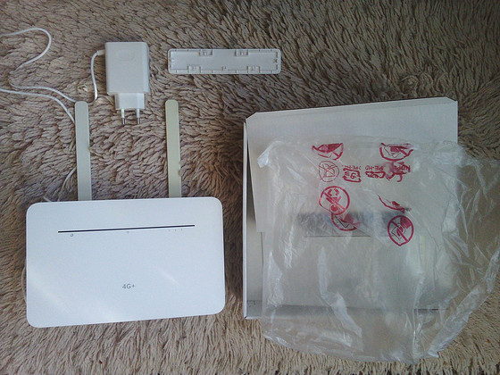 B535-333, LTE 4G+,SIM,WiFi 2.4+5Ghz,4 LAN 1 GB