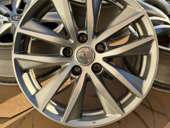 17" оригинальные диски Infinity 5x114,3 + датчики
