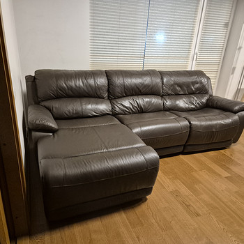 Mahukas pruun täisnahast recliner-nurgadiivan