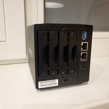 Synology DS414slim – 4 kettaga NAS 2,5" ketastele (ilma keta