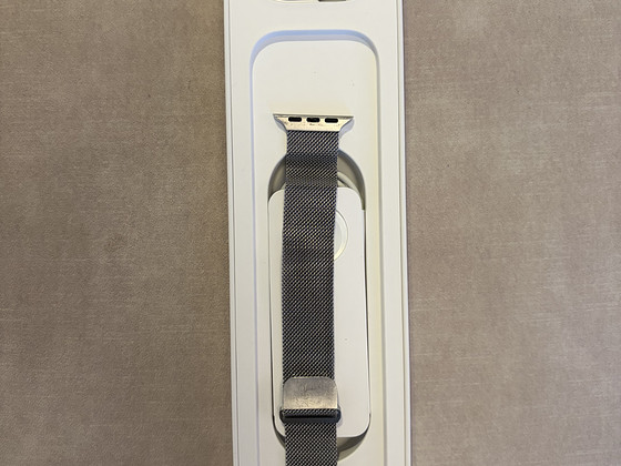 Apple watch series 6. 40 mm.