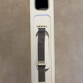 Apple watch series 6. 40 mm.