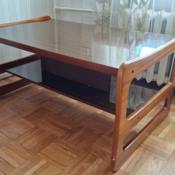 Vintage diivanilaud (Leedu NSV)