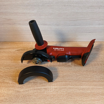 Hilti nurklihvija AG125-A22 lihvmasin. Relakas болгарка nurk