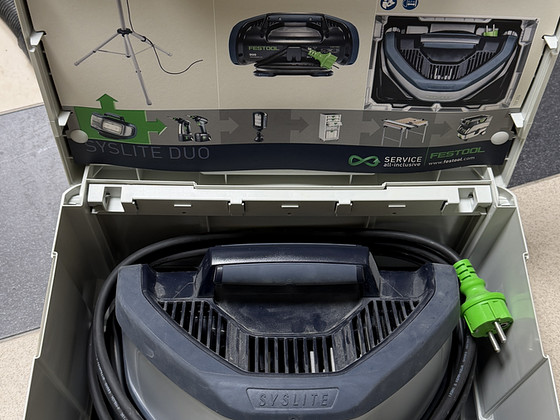 LED-töövalgusti Festool SYSLITE DUO-Plus koos statiiviga