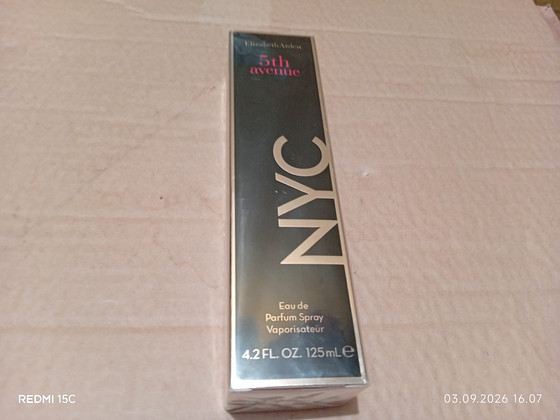 ELIZABETH ARDEN 5th AVENUE NYC EAU DE PARFUME 125ML. НОВ.