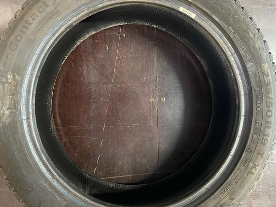 Continental IceContact 3 235/50R19