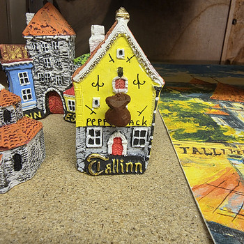 Käsitöösuveniirid (Vana Tallinna miniatuurid)