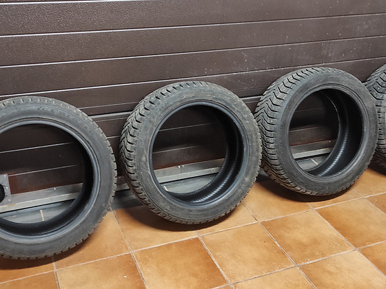 Зимние шипованные шины Sailun Ice Blazer WST3, 235/45 R17