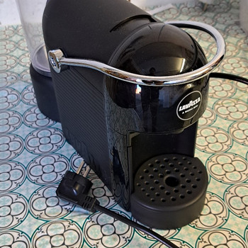 Lavazza A Modo Mio Jolie / Кофемашина