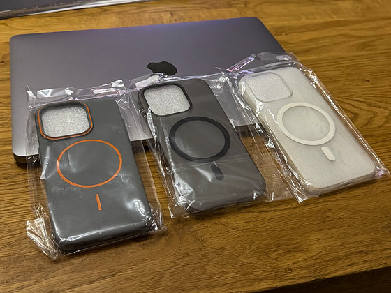 iPhone 15 Pro чехлы
